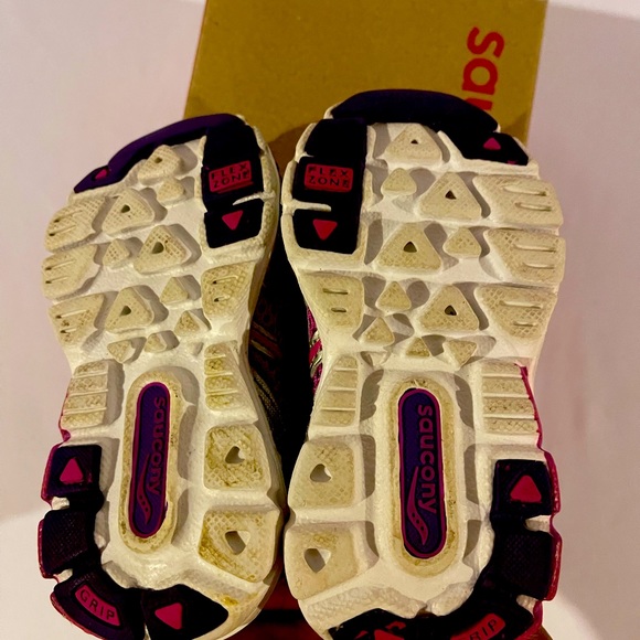 Girls Saucony Kids Baby Ride 6  Sneaker Walker (Toddler/Little Kid) Size 5W - Picture 3 of 5